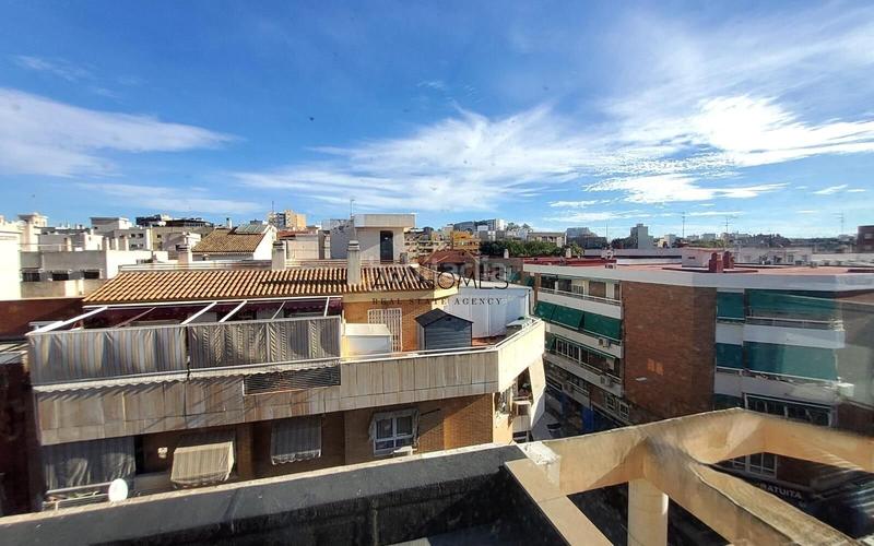 Foto fda61256-65cc-474f-a92d-15bdab574d71. Attique avec chauffage parking dans San Blas Alicante