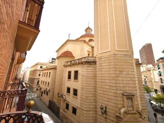 Appartamento in Barrio del Centro. Se vende amplia y luminosa vivienda reformada en pleno centro de
