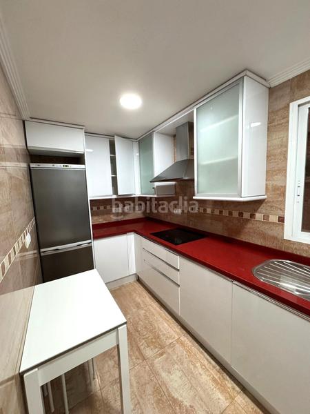 Foto c13d76aa-6c58-4b85-82ba-a6e13f29216b. Pis amb aparcament a Ensanche-Diputación Alicante