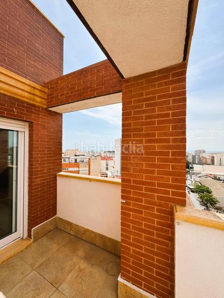 Foto a546f387-ade2-4fc4-a378-d06a5af17482. Dachwohnung mit parking in Ensanche-Diputación Alicante