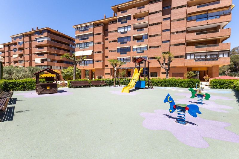Foto 752136ac-6295-475e-9249-23da359709f9. Pis amb aparcament piscina a Vistahermosa Alicante