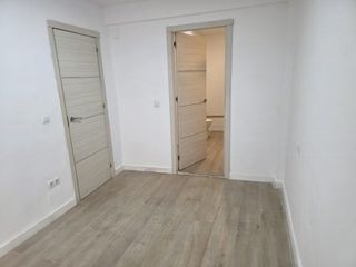Flat in San Antón. Vivienda de 3 dormitorios junto a plaza de toros  ideal inversió