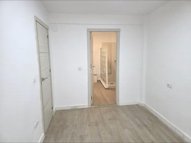 Foto c95e836e-fe82-4157-b176-e32a314226d1. Planta baixa a San Antón Alicante