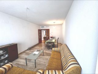 Pis a Ensanche-Diputación. Vivienda amplia y luminosa de 115 m2 en pleno centro de alicante