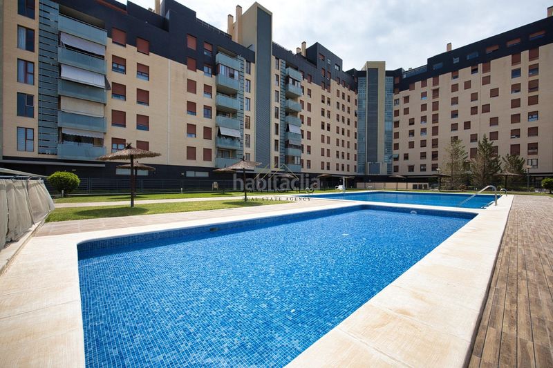 Foto 5583d900-d83e-41b0-bc63-c4f6454fc725. Àtic amb aparcament piscina a Paus - Polígono San Blas Alicante