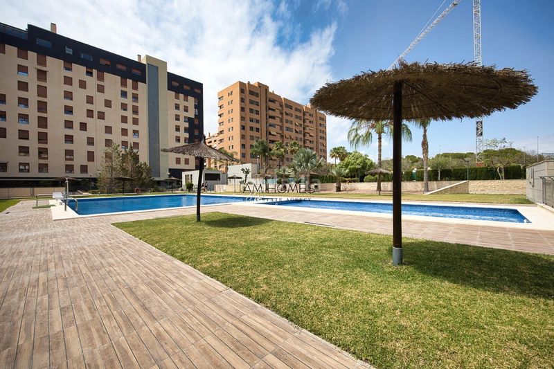 Foto faadb3de-912f-45b6-aace-32b8557216cc. Àtic amb aparcament piscina a Paus - Polígono San Blas Alicante