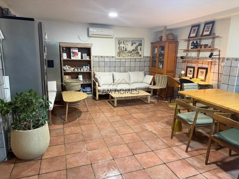 Foto 2b2925a2-d495-4cc2-ba98-761470d22cf2. Chalet espectacular chalet independiente con 10.000 m2 de parcela, piscina y casa de invitados en Elche / Elx