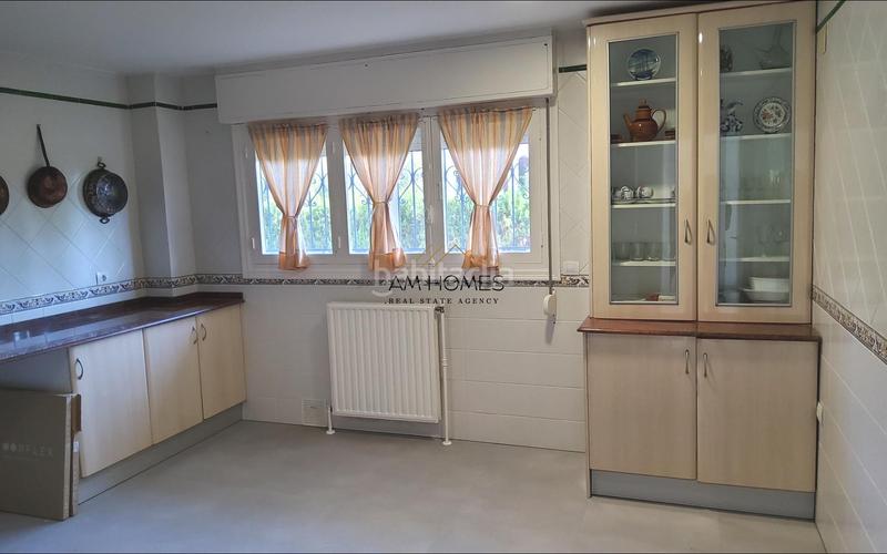 Foto df54bc81-a0a6-4626-beb1-f65b6aa57cf1. Casa amb calefacció aparcament a Pueblo Español-Coveta Fumá Campello (el)