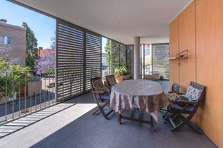 Piso  Carrer de les ci�ncies. Piso con gran terraza
