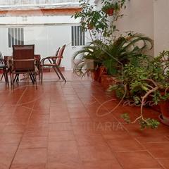 Pis  Calle martnez molina