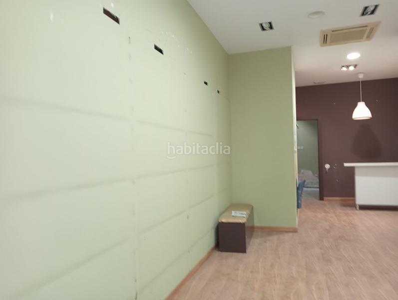 Foto 1545e0e9-9671-4be5-ad31-4ff2212b2293. Location local commercial dans calle federico de mendizábal 9 dans Jaén