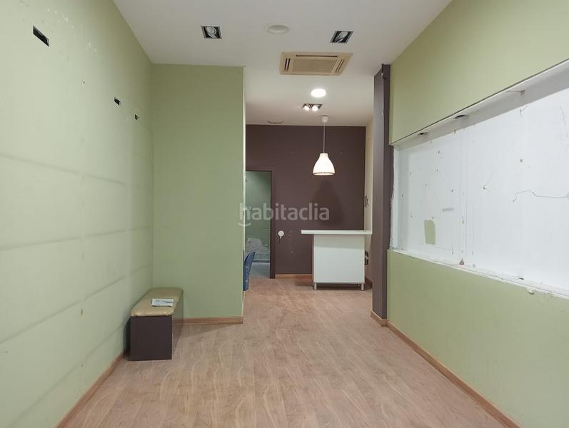 Foto aab424b3-a0f5-4d25-a73f-6afdf1a80c80. Location local commercial dans calle federico de mendizábal 9 dans Jaén