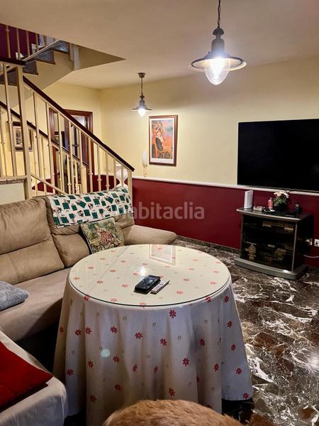 Foto d08e13e7-b6d5-41b1-9503-00b60b08f065. Casa con camino parcheggio in Ctra. Circunvalación - La Magdalena Jaén