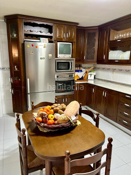 Foto aa1013d1-2b02-424c-a054-9f7f3a0a1dec. Casa amb xemeneia aparcament a Ctra. Circunvalación - La Magdalena Jaén