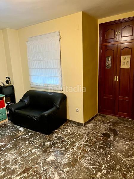 Foto b44d9216-eef6-43b3-9129-34ce778d1ed3. House with fireplace parking in Ctra. Circunvalación - La Magdalena Jaén