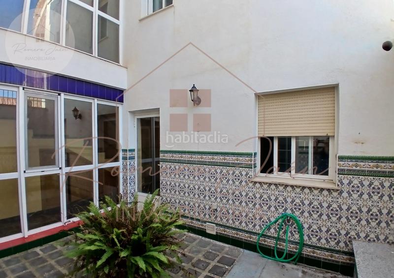 Foto f6e261bb-51a8-4a30-a9d8-e208aa128912. Casa amb aparcament a San Ildefonso - Catedral Jaén