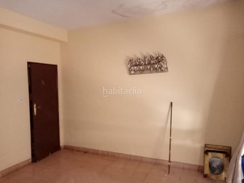 Foto bbf20e86-f0e0-42a8-b2a2-de43c50403ff. Edificio en San Felipe - El Almendral - La Merced Jaén