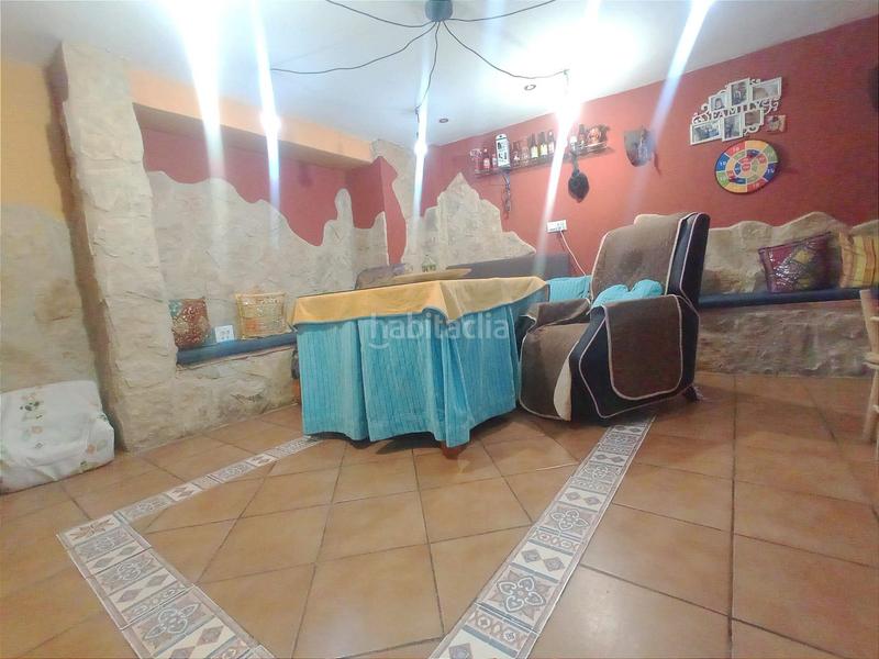 Foto 6b674458-abc0-43e3-aece-4bf7544a32bb. House with heating in Ctra. Circunvalación - La Magdalena Jaén