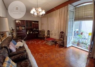 Casa en San Bartolom� - Mill�n de Priego. Gran oportunidad de inversi�n en pleno centro de ja�n