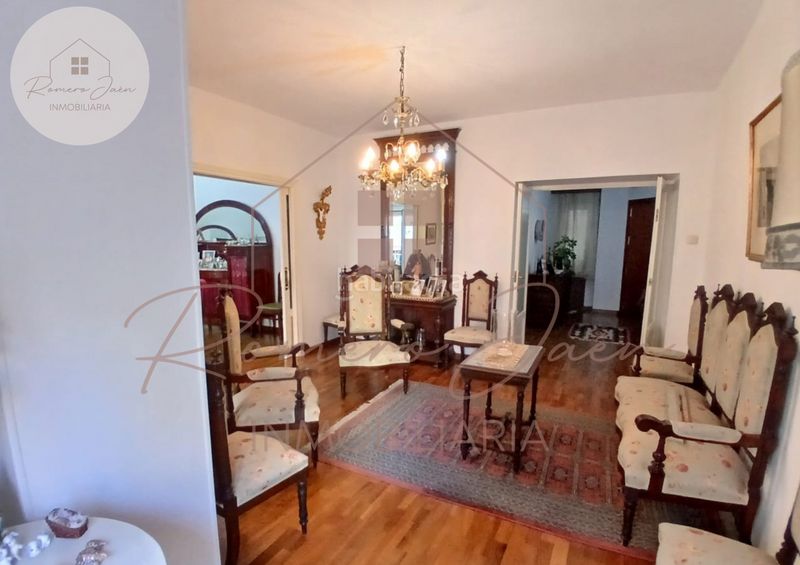 Foto 1c983eb7-fa93-43b9-bf80-ce17e9178832. Flat with heating in San Bartolomé - Millán de Priego Jaén