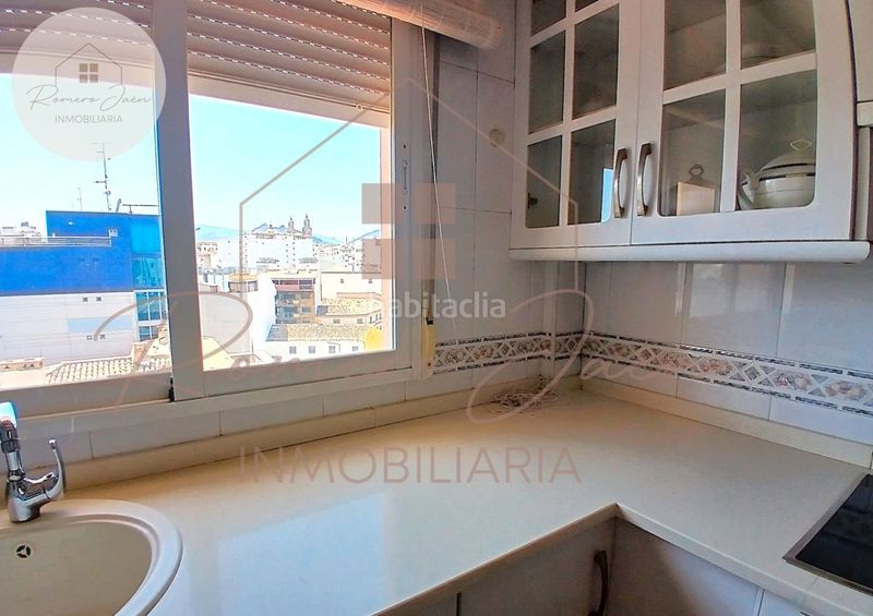 Foto 103d87a6-a1b8-4018-a826-e90c0d762a4a. Lloguer pis amb calefacció a Avda de Madrid - Pº de la Estación Jaén