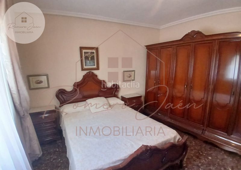 Foto e27b4636-3db6-4ce1-afab-722f628156c6. Flat in Peñamefecit - Avda Barcelona Jaén