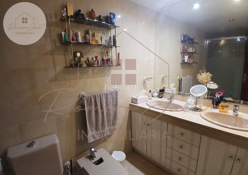 Foto eefea8d9-e29f-40c9-8018-d889f3092019. Casa adossada amb calefacció piscina a La Salobreja Jaén
