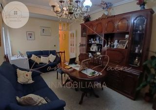 Piso en Ctra. Circunvalación - La Magdalena. Piso en venta junto a la  iglesia de la magdalena