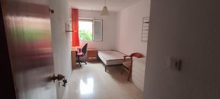 Miete Etagenwohnung in Peñamefecit - Avda Barcelona. Piso en alquiler  solo para chicas estudiantes