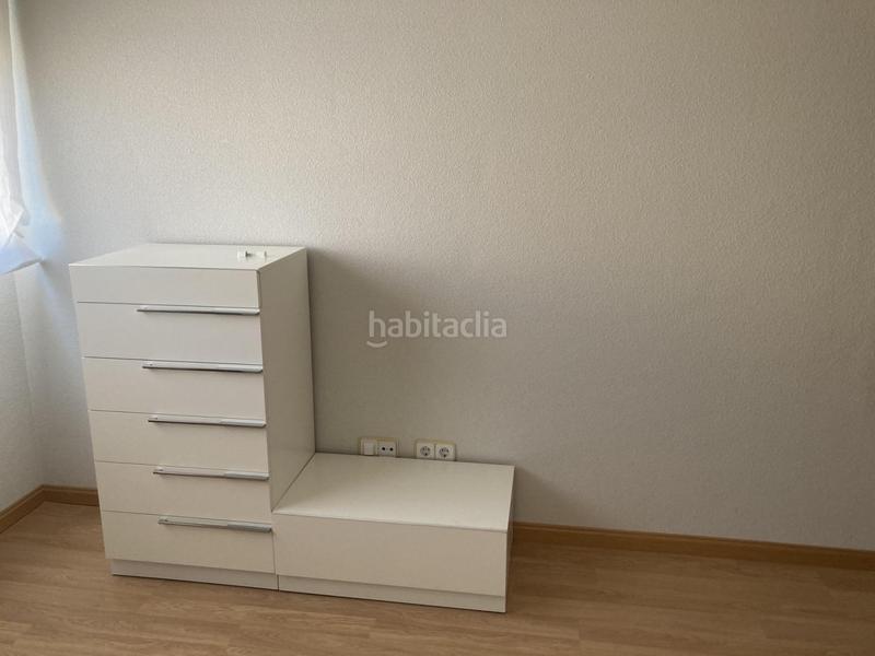 Foto e799e08c-baa3-4fc3-9e01-f3b9cee485cb. Rent flat with heating parking pool in San Crispín-La Estación Consorcio Colmenar Viejo