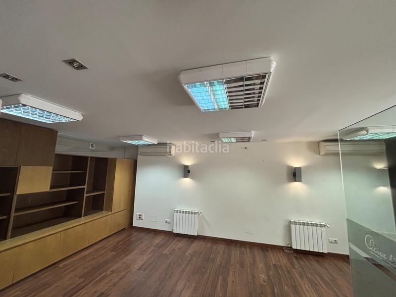 Foto 13780c8b-a4cf-4b9a-a8c9-52d2e1845af6. Location bureau avec chauffage parking dans Sanchinarro Madrid