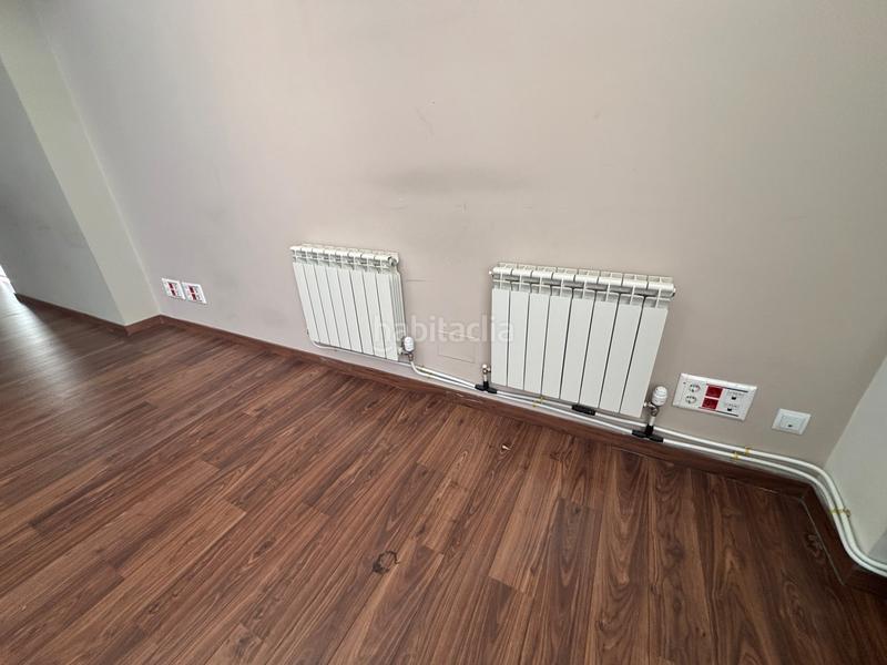 Foto 71b93c28-ac28-4fbd-9e33-e62ac031d3b9. Location bureau avec chauffage parking dans Sanchinarro Madrid