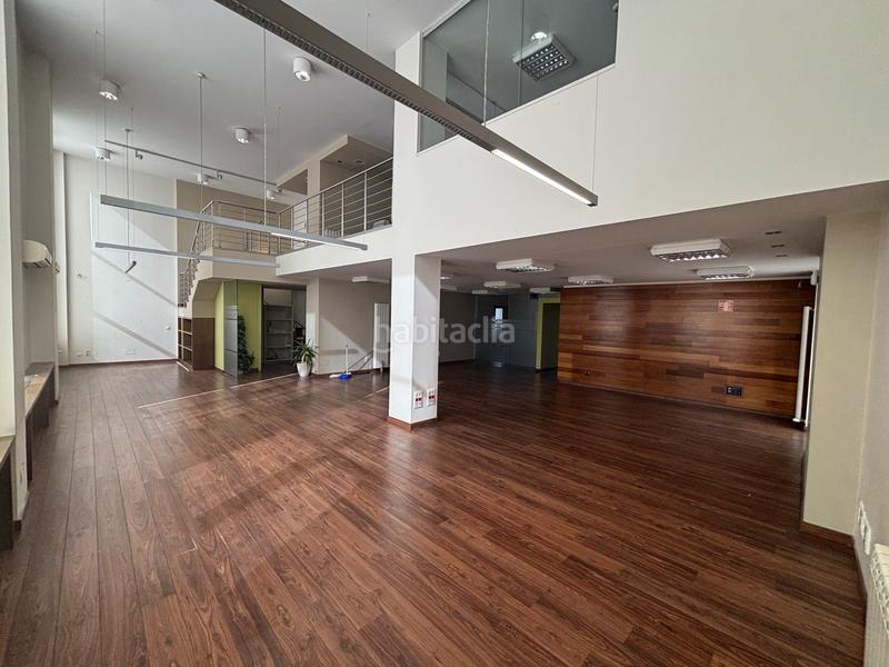 Foto 098830c3-70d7-491e-af6f-d0aca8f8062e. Rent office space with heating parking in Sanchinarro Madrid