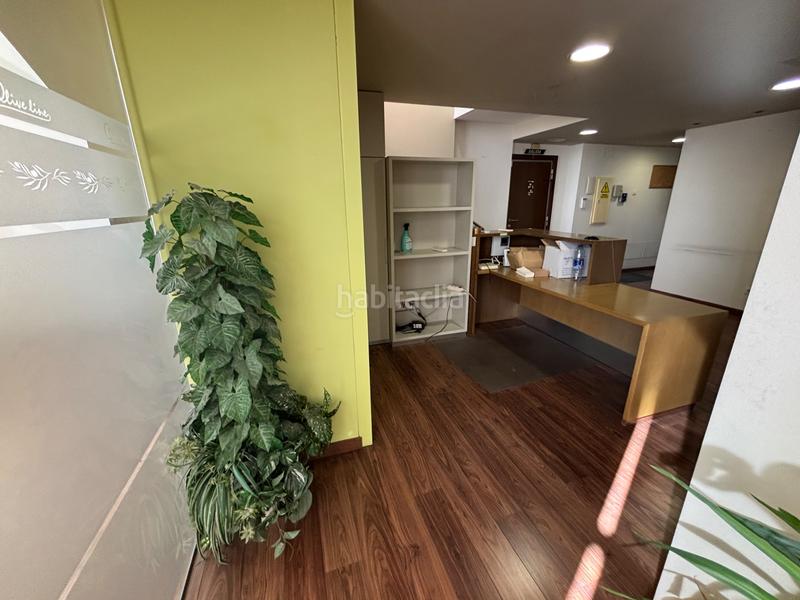 Foto 0bf3034a-37ff-4045-b7c4-d8b81dd383f9. Rent office space with heating parking in Sanchinarro Madrid