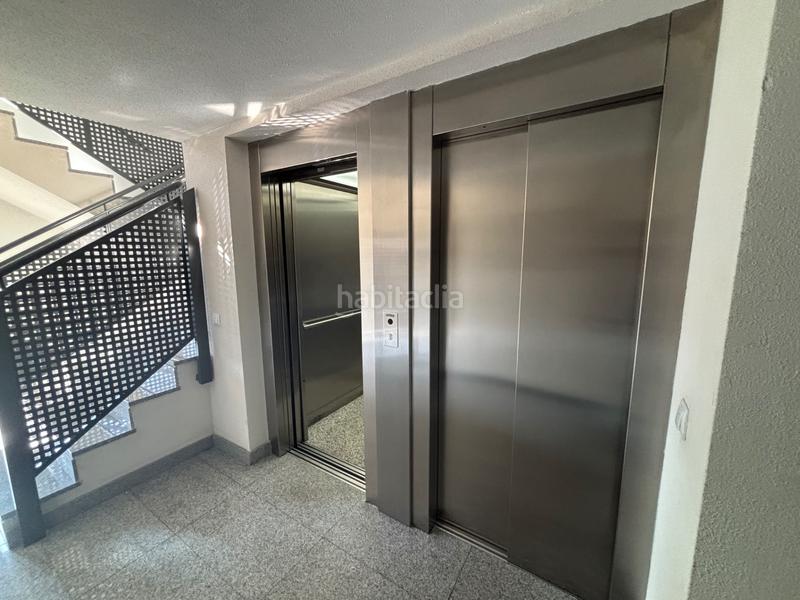 Foto 2800f023-09da-4cad-8172-2580be59b5f6. Rent office space with heating parking in Sanchinarro Madrid