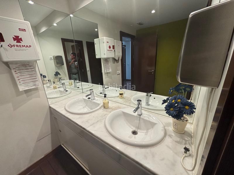 Foto 7292a5c9-bec8-44b8-91b4-bdfe9076e458. Rent office space with heating parking in Sanchinarro Madrid