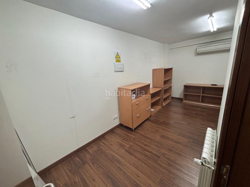 Foto a4d8db18-bebe-4b03-84e2-35050f909974. Rent office space with heating parking in Sanchinarro Madrid