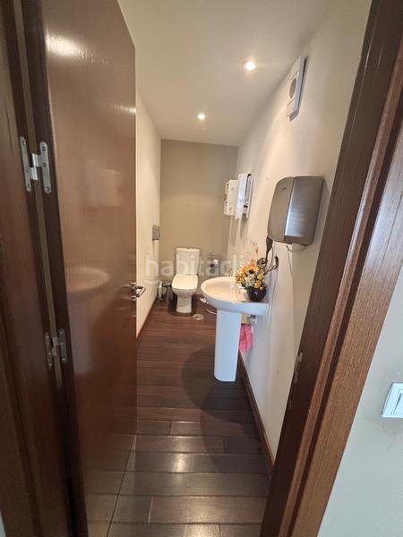 Foto f2cb54ba-5b9e-4247-9ae6-bfcdaa73dad2. Rent office space with heating parking in Sanchinarro Madrid