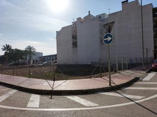 Terreny residencial a Almoradí. Terreno urbano en callosa de segura