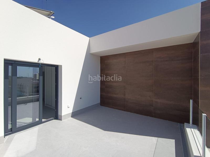 Foto 2719fc32-f587-4e6e-b004-be88a84e2642. Chalet villas con piscina privada en Daya Nueva