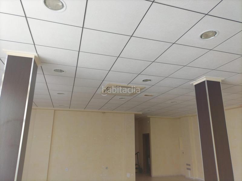 Foto a4bd3fc5-cdc2-4d67-917d-65b6db6249de. Local commercial dans Cox