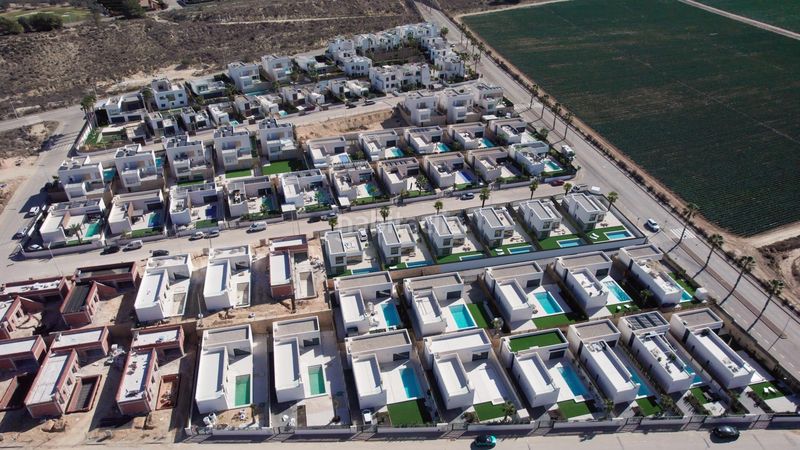 Foto e9b3b88b-adfb-434e-b73d-98e919e13afa. Chalet avec parking piscine dans Algorfa