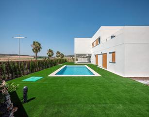 Xalet a Algorfa. Villa con piscina privada y jardin