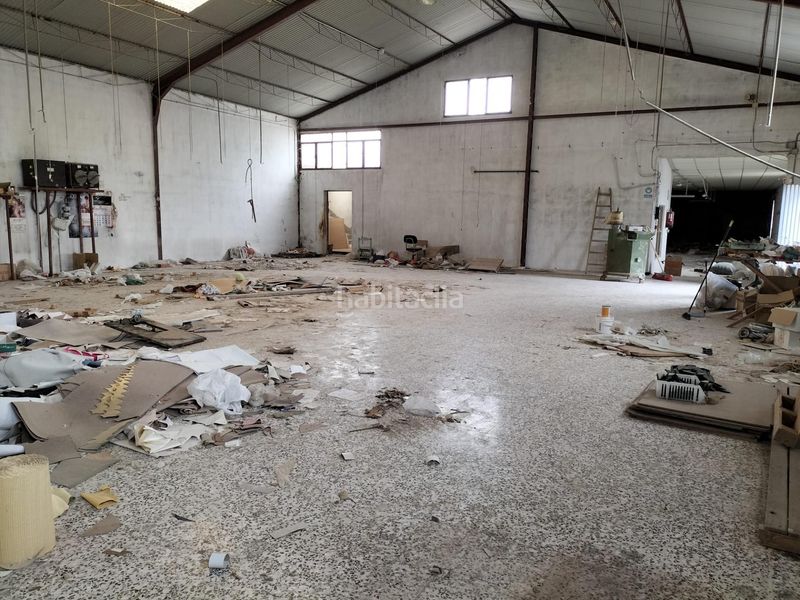 Foto eba8f678-a672-459e-b803-da697a989e0e. Local comercial a Crevillente
