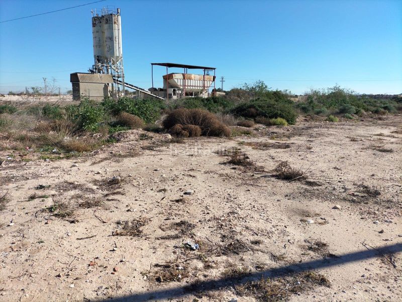 Foto 2c381350-7cb0-45d0-96ca-72c45a450f7a. Finca rústica a Cox