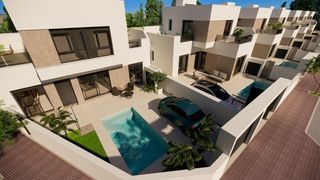 Xalet a San Fulgencio. Villa de obra nueva con piscina privada en san fulgencio