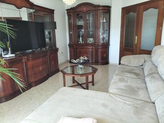 Maison à Cox. Casa con almacen en cox