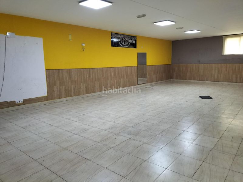 Foto 8aeb9848-a338-4f00-8514-2ebc89e622b4. Local comercial a Cox