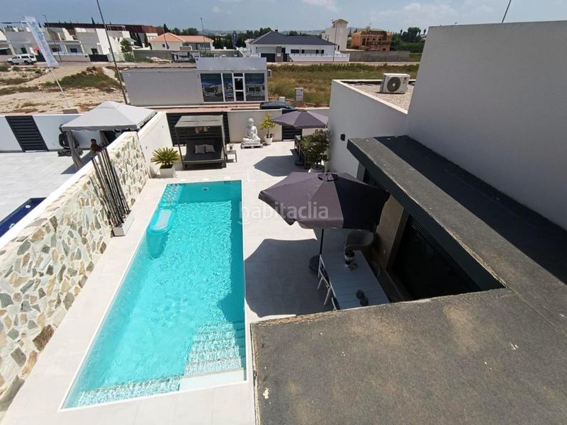 Foto 7503a371-1660-459f-81fb-d3bc29761899. Xalet amb aparcament piscina a Daya Nueva