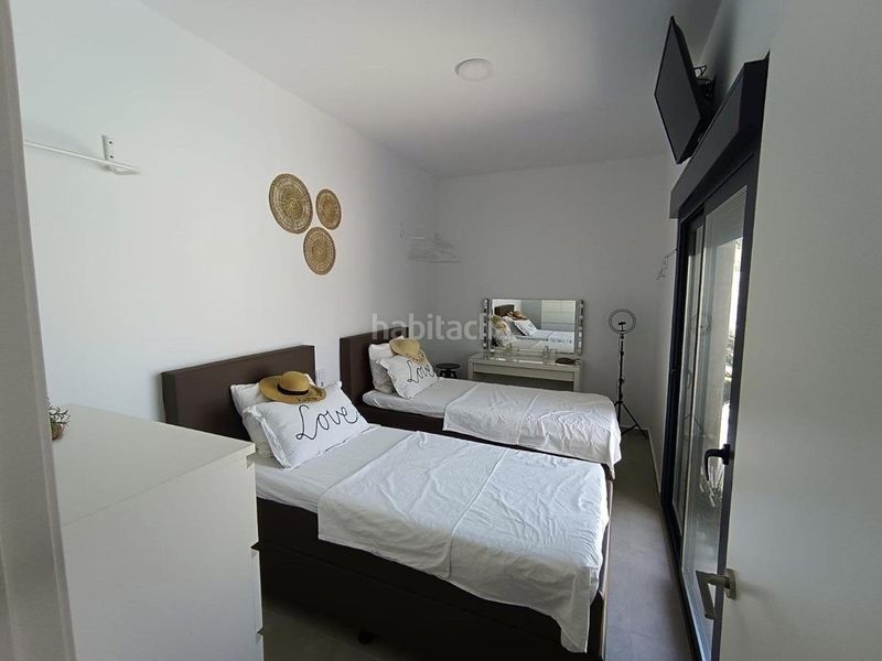 Foto dd3398fe-9b3b-4670-b239-ce64837d6871. Xalet amb aparcament piscina a Daya Nueva